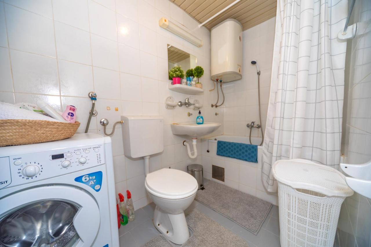 Aloha Apartman Bar Bagian luar foto