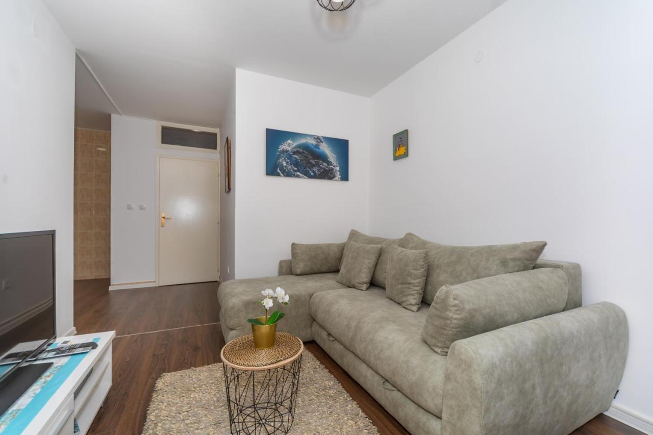 Aloha Apartman Bar Bagian luar foto
